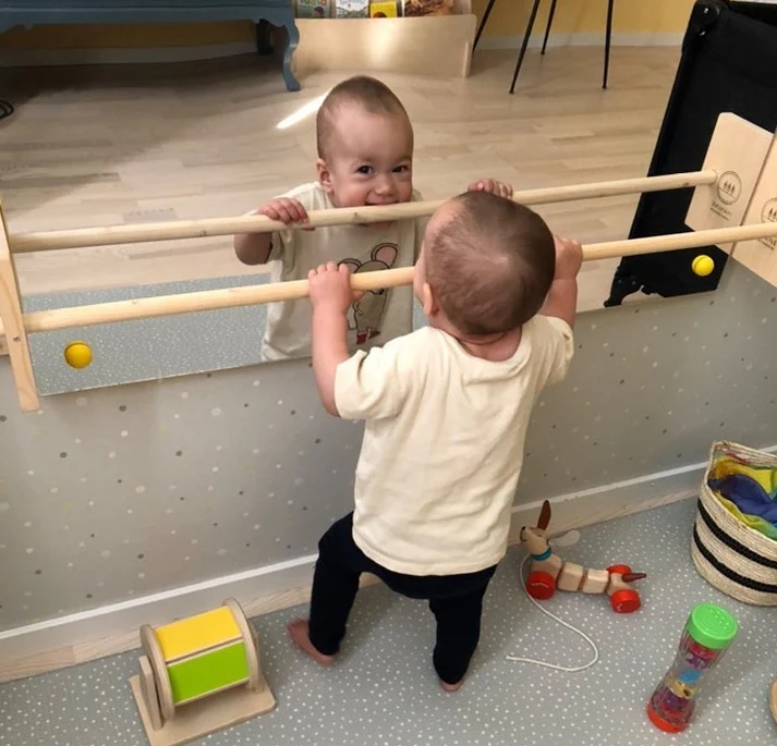 Miroir Montessori Panneau Sécurisé pour bébé – Image 3