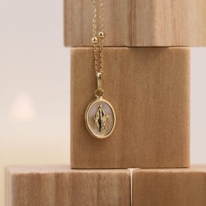 Médaille Miraculeuse en Or jaune 18K et résine ivoire