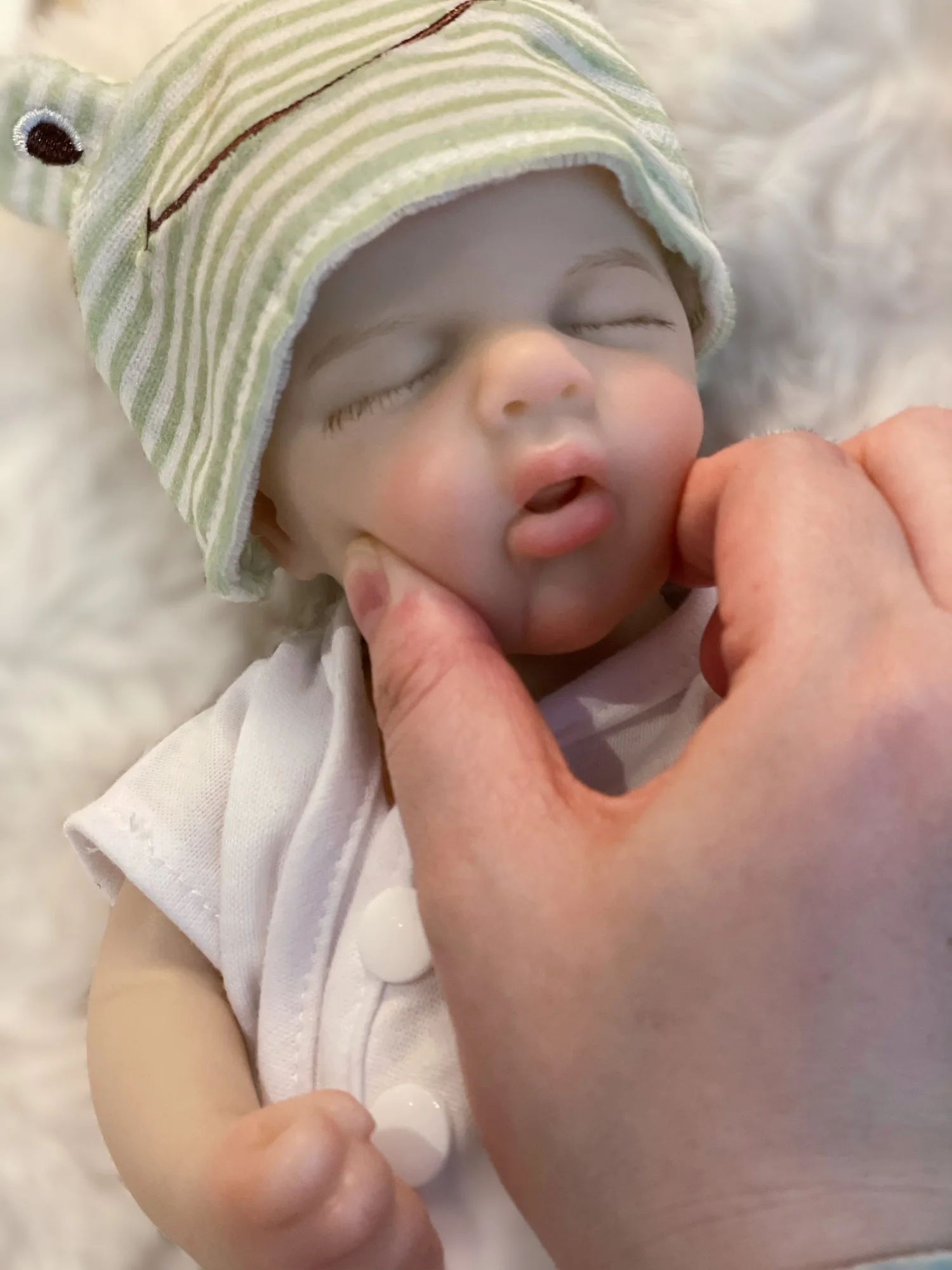 Bébé Reborn Prématuré Milan – Poupée Réaliste en Silicone Solide – Image 2