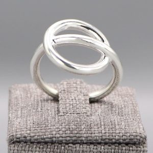 Bague Phikhipsi en argent massif