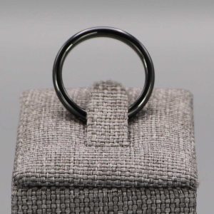 Bague Demi-Jonc en céramique noire