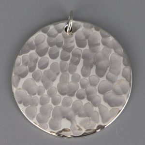 Grand pendentif Martelé en Argent massif
